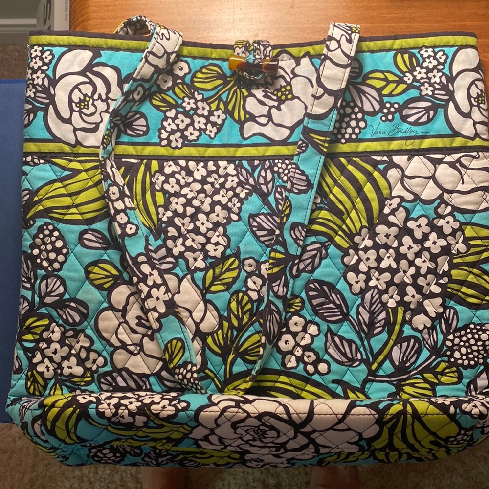 Vera Bradley tote